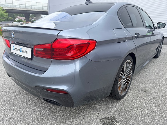 BMW 530e 5 of 5