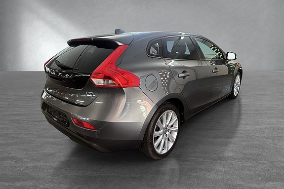 Volvo V40 5 of 30