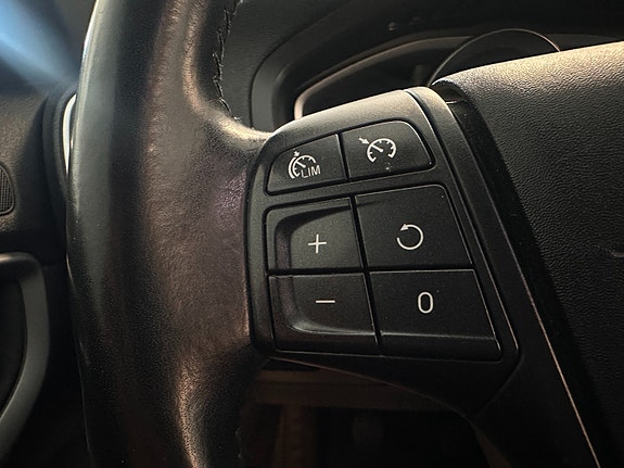 Volvo V40 19 of 30