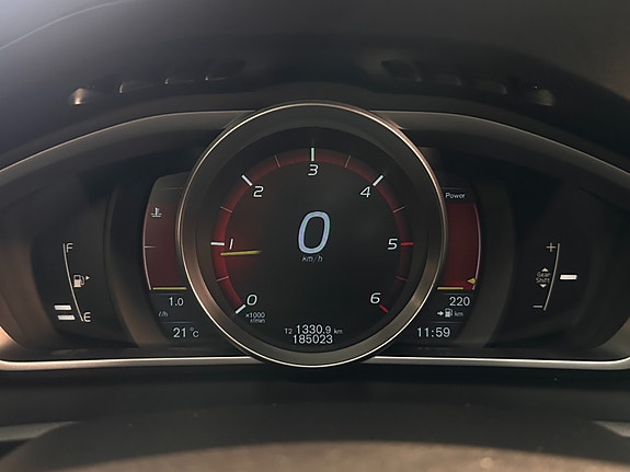 Volvo V40 21 of 30