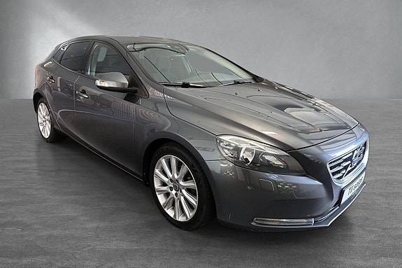 Volvo V40 7 of 30