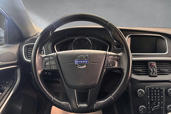 Volvo V40 18 of 30