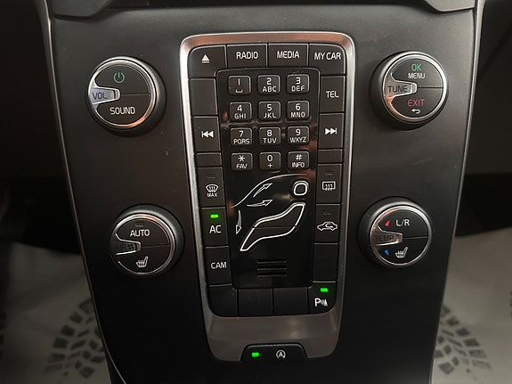 Volvo V40 28 of 30