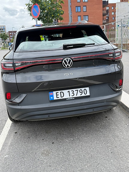Volkswagen ID.4 4 of 5