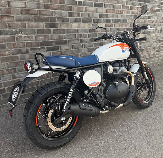 Royal Enfield Bear 650 3 of 8