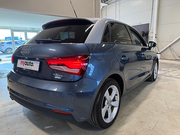 Audi A1 5 of 23
