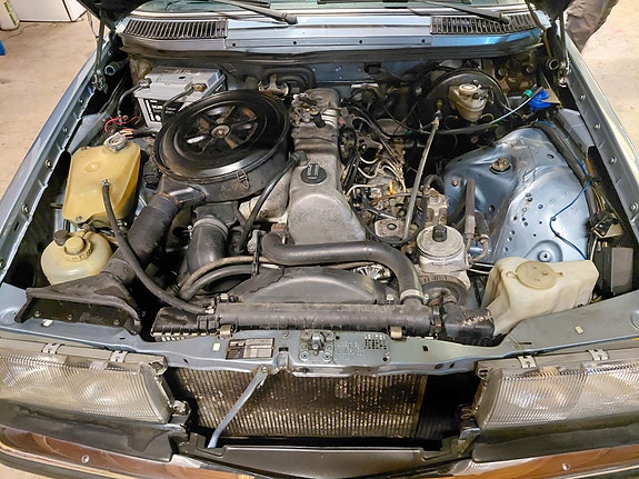 Mercedes-Benz 300 TD 21 of 24
