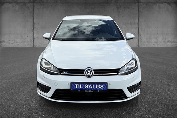 Volkswagen Golf 2 of 5