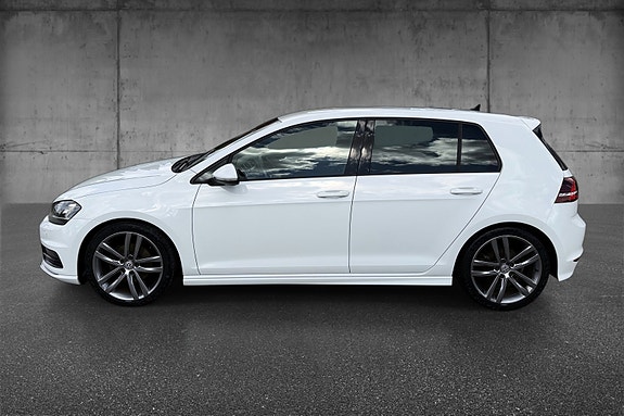 Volkswagen Golf 4 of 5
