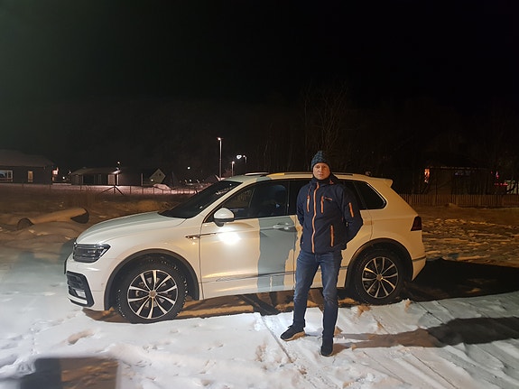 Volkswagen Tiguan 2 of 5