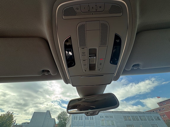 Audi A8 21 of 30
