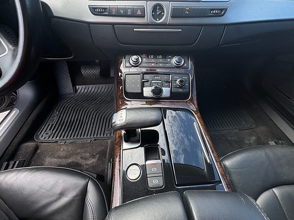 Audi A8 19 of 30