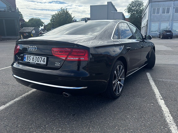 Audi A8 8 of 30
