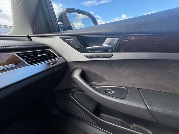 Audi A8 20 of 30
