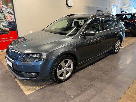 Skoda Octavia 3 of 5