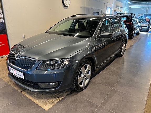 Skoda Octavia 2 of 5