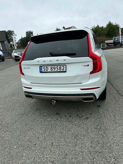 Volvo XC90 6 of 24