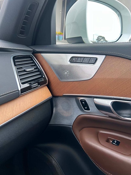 Volvo XC90 14 of 24