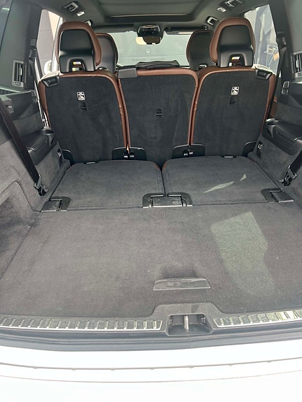 Volvo XC90 12 of 24
