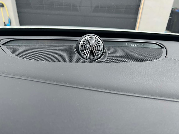 Volvo XC90 13 of 24