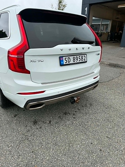Volvo XC90 5 of 24