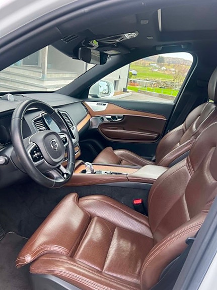 Volvo XC90 9 of 24