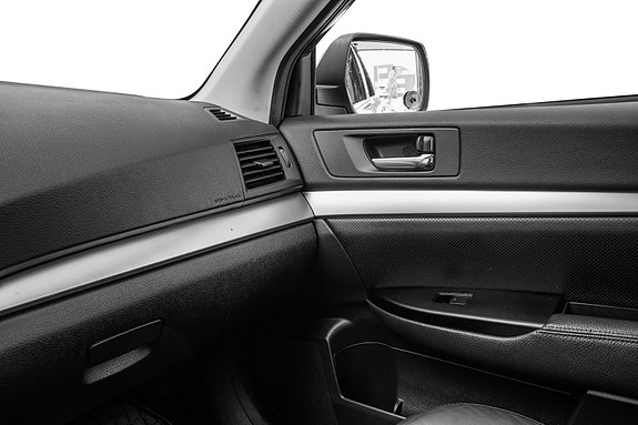 Subaru Outback 18 of 27