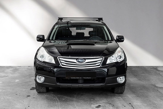 Subaru Outback 2 of 5