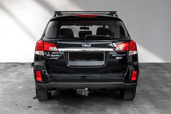 Subaru Outback 8 of 27