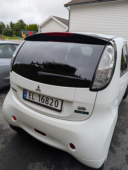 Mitsubishi i-Miev 3 of 10