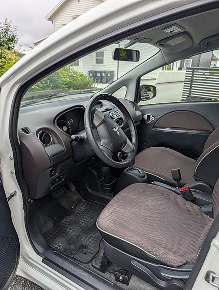 Mitsubishi i-Miev 8 of 10