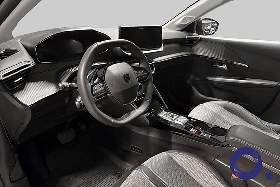 Peugeot e-208 10 of 17