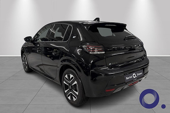 Peugeot e-208 6 of 17