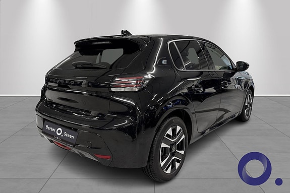 Peugeot e-208 8 of 17