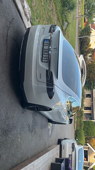Tesla Model S 4 of 5