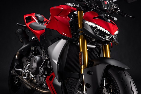 Ducati Streetfighter V2 / V2 S 10 of 11