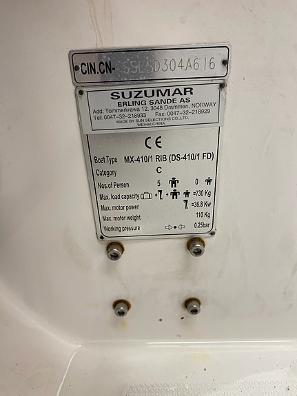 Suzumar 410 med 30 hk Evinrude. 8 of 8