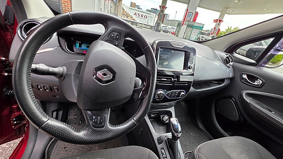 Renault Zoe 5 of 9
