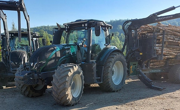 Valtra T234 Direct, Jake bukbeskyttelse, Kronos 150WD og Kronos 1009 2019, kr 1 800 000,-