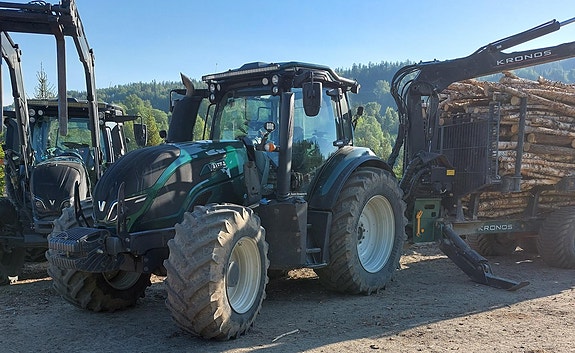 Valtra T234 Direct, Jake bukbeskyttelse, Kronos 150WD og Kronos 1009 2019, kr 1 800 000,-