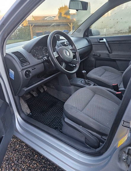 Volkswagen Polo 15 of 19