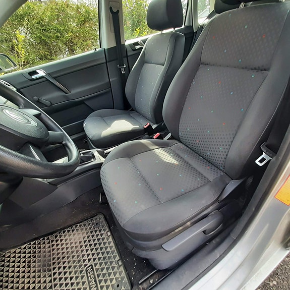 Volkswagen Polo 9 of 19