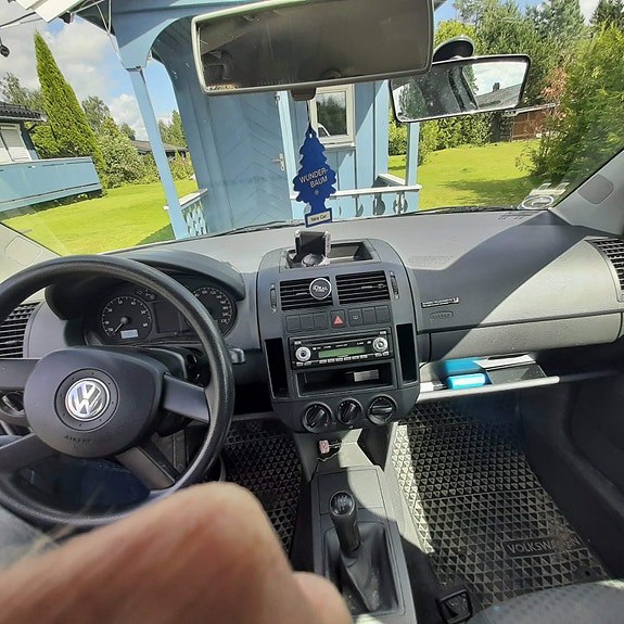 Volkswagen Polo 10 of 19