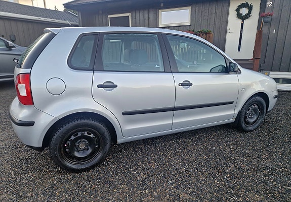 Volkswagen Polo 16 of 19