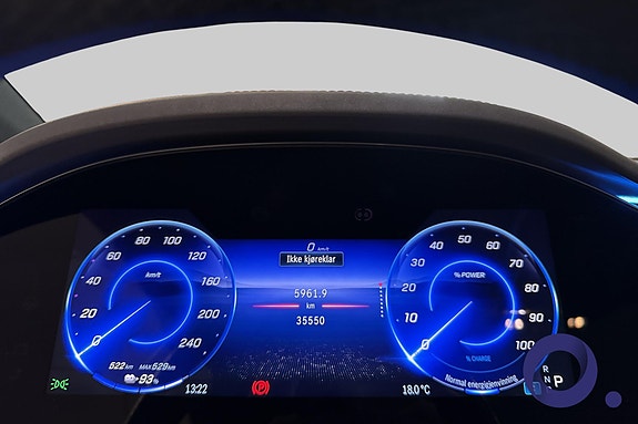 Mercedes-Benz EQS SUV 17 of 21