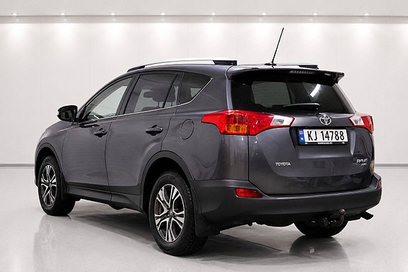 Toyota RAV4 3 of 5