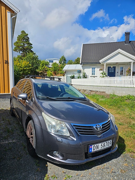 Toyota Avensis 5 of 5
