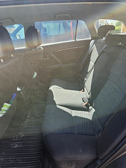 Toyota Avensis 3 of 5