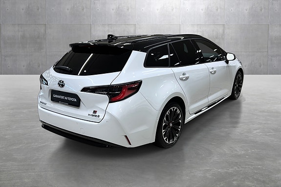 Toyota Corolla 5 of 5
