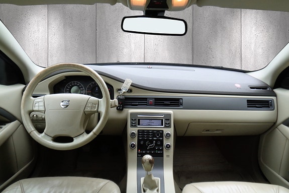 Volvo XC70 19 of 30